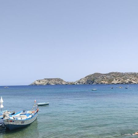 Komissa΄S Beach House Agia Pelagia Eksteriør billede