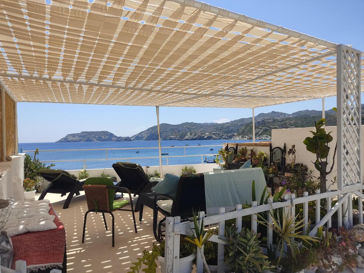 Komissa΄S Beach House Agia Pelagia Eksteriør billede