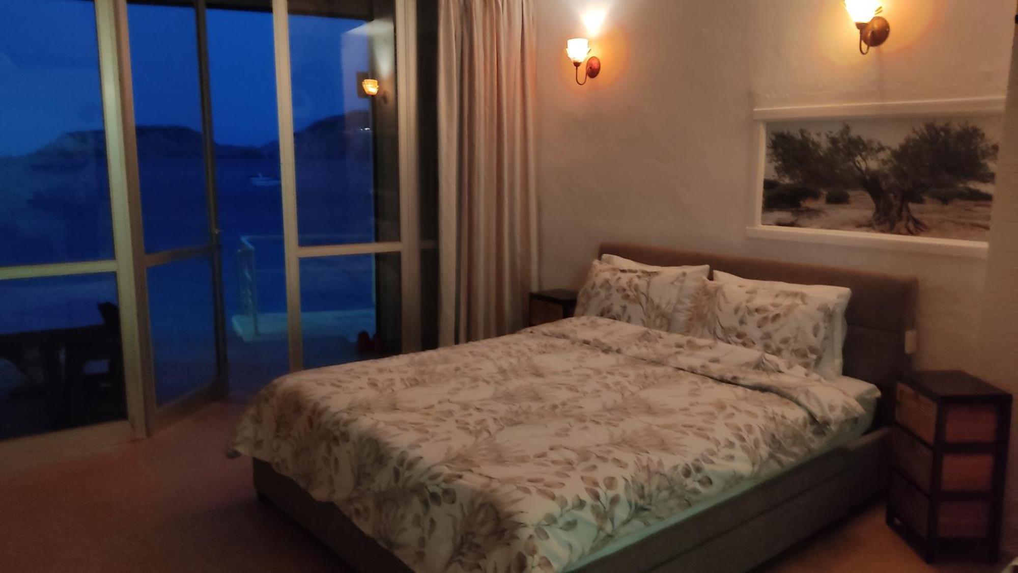 Komissa΄S Beach House Agia Pelagia Eksteriør billede