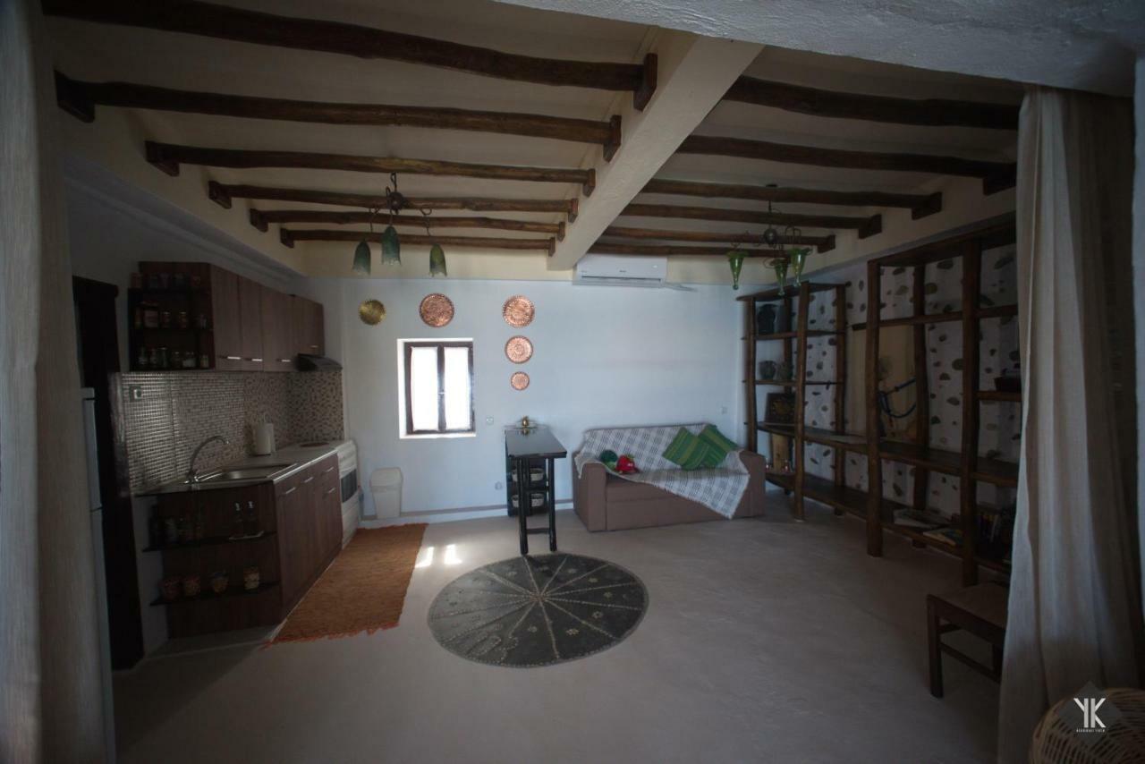 Komissa΄S Beach House Agia Pelagia Eksteriør billede