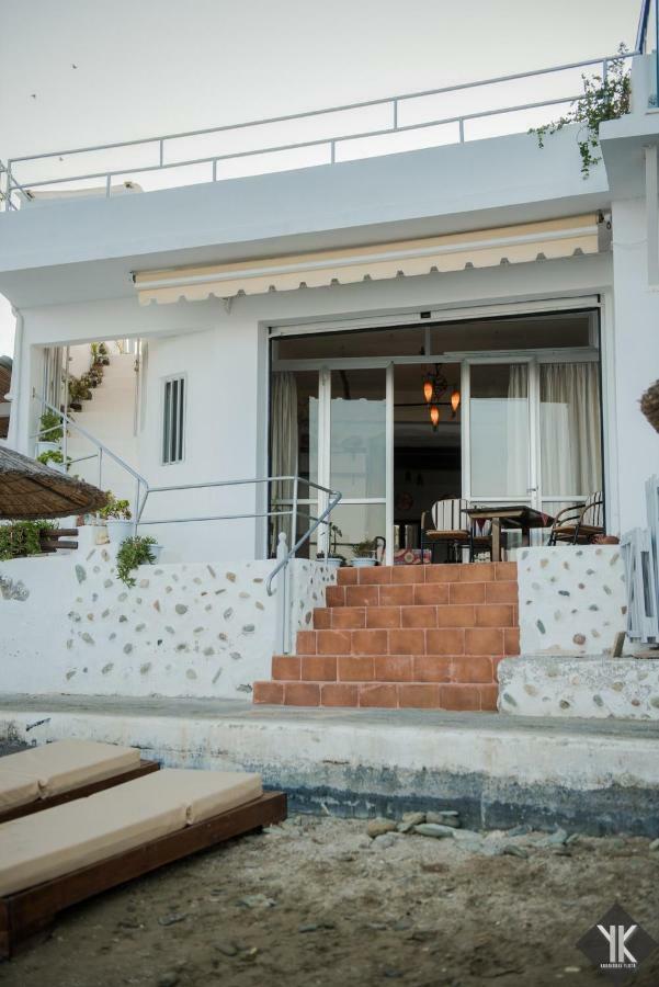 Komissa΄S Beach House Agia Pelagia Eksteriør billede